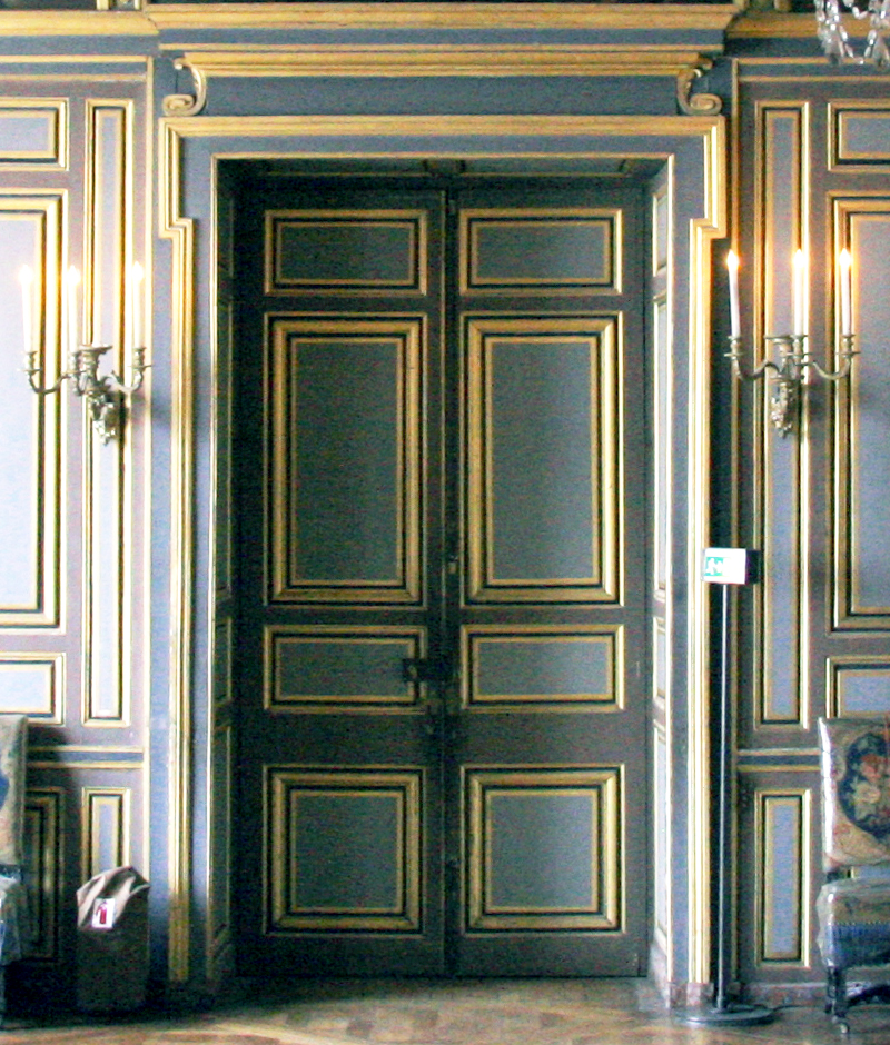 4-panel-french-doors-gold-leaf
