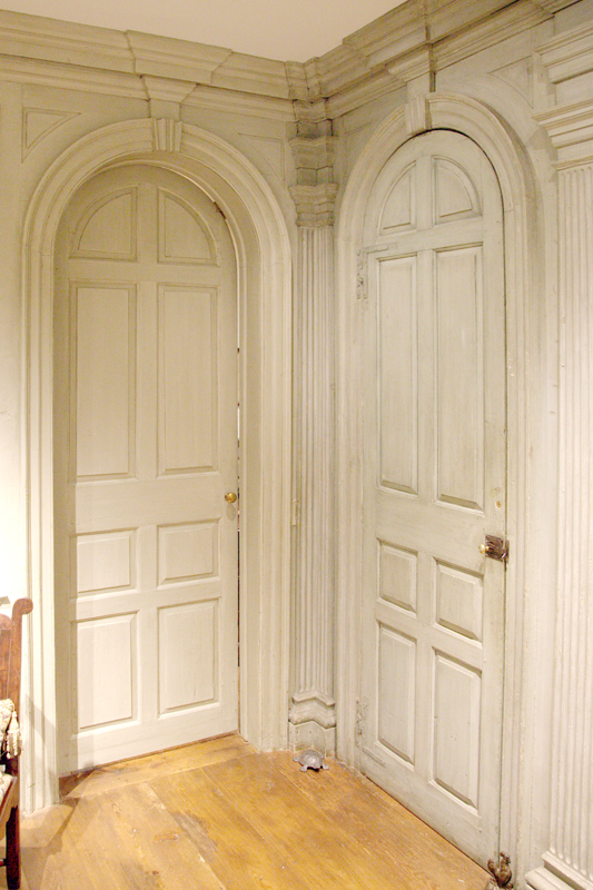 cecil-bedroom-winterthur-8-panel-doors
