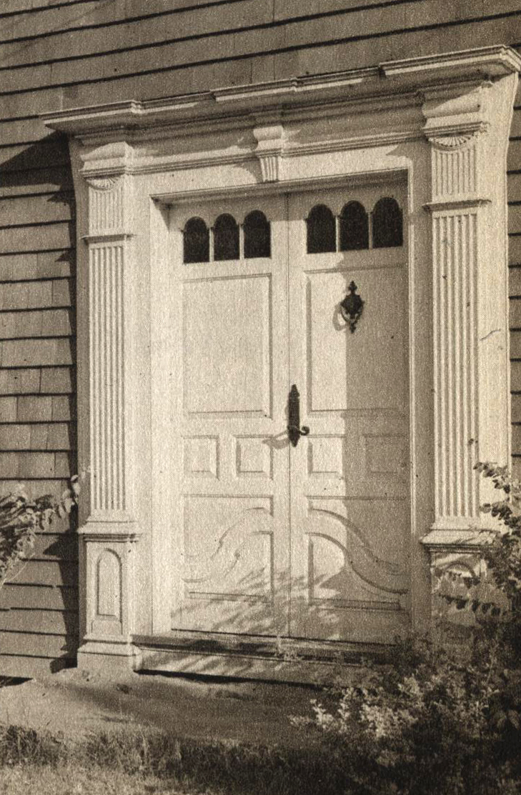 northford-ct-paneled-door
